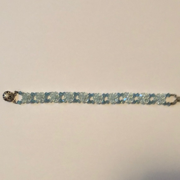17cms. Crystal bracelet - Picture 1 of 5